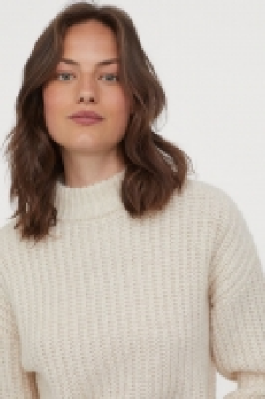 Pull en laine mélangée 10.99 €