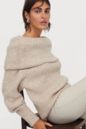 Pull épaules nues 15.99 €