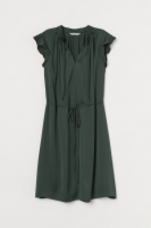 Robe avec ceinture à nouer 15.99 €
