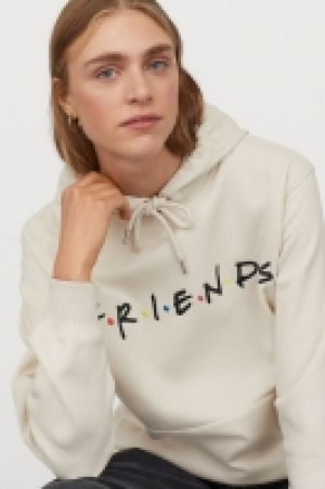 Sweat à capuche avec motif 15.99 €