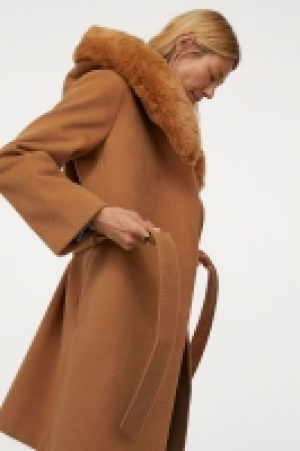 Manteau à capuche 32.99 €
