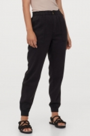 Pantalon jogger en twill 19.99 €