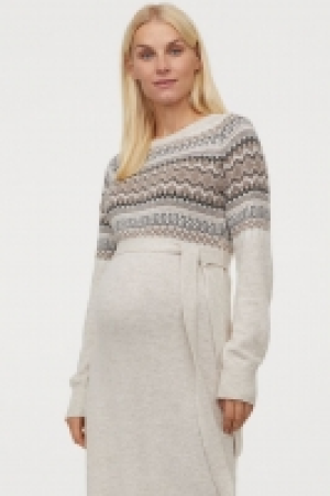 HM  MAMA Robe en maille jacquard