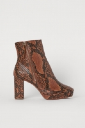 Bottines à talon bloc 19.99 €