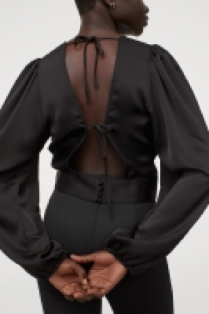 HM  Blouse avec dos ouvert