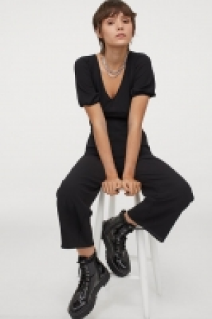 Combi-pantalon à encolure en V 9.99 €