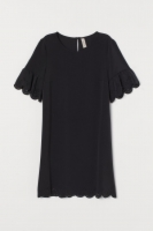 Robe à bords festonnés 11.99 €