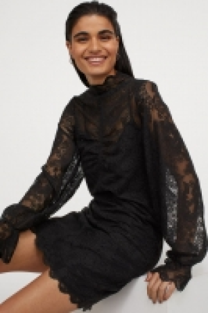 Robe à col droit en dentelle 29.99 €
