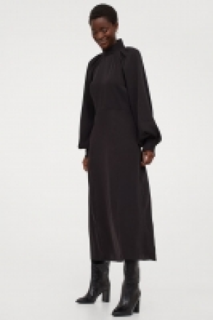 Robe à col droit 17.99 €