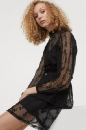 Robe en mesh brodé 24.99 €