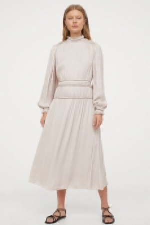 Robe en satin 34.99 €