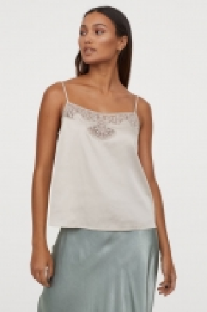 Top en dentelle 14.99 €