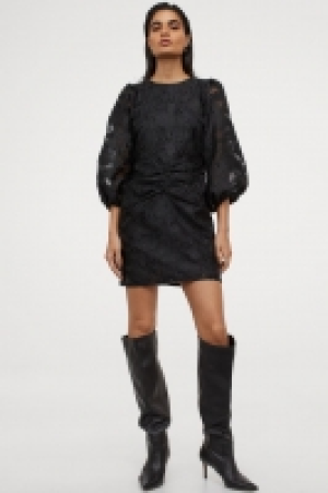 Robe en brocart 27.99 €