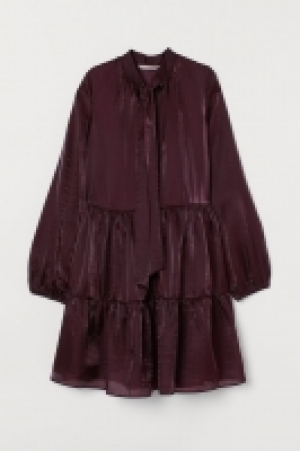 HM  Robe avec col à nouer
