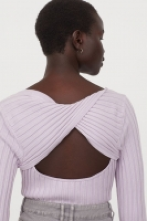 Pull avec dos croisé 11.99 €