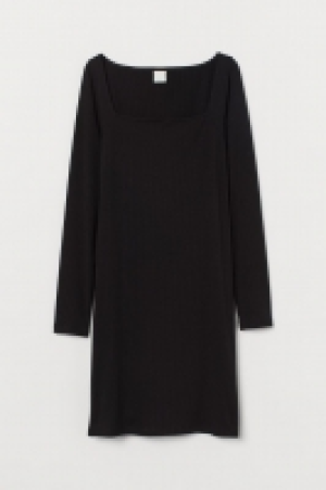 Robe en jersey côtelé 8.99 €