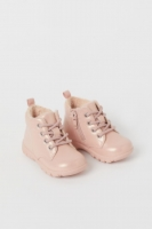 Bottines chaudement doublées 9.99 €