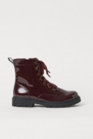 Bottines vernies 15.99 €