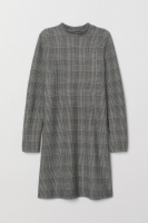 HM  Robe à galons