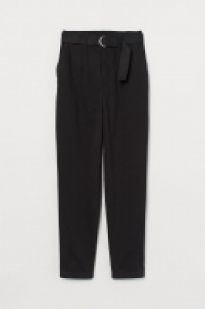 HM  Chino avec ceinture