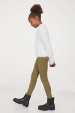 Pantalon en twill Skinny Fit 8.99 €