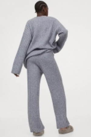 Pantalon en laine mélangée 17.99 €