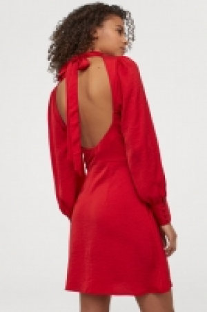 Robe avec dos ouvert 12.99 €