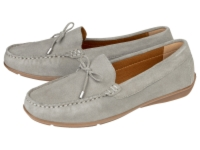 Mocassins en cuir 16.99 €
