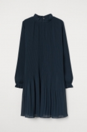 Robe plissée 18.99 €