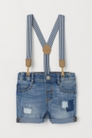 Short en jean avec bretelles 8.99 €