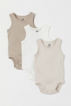 Lot de 3 bodies sans manches 8.99 €