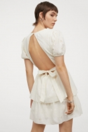 Robe avec dos ouvert 12.99 €