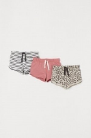 Lot de 3 shorts 6.99 €