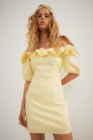 Robe épaules nues 12.99 €