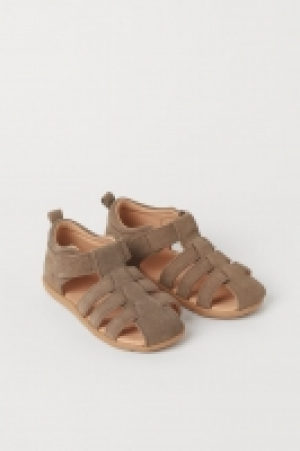 Sandales en suède 13.99 €