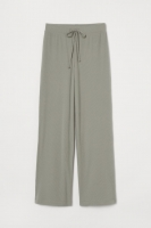 Pantalon côtelé 10.99 €