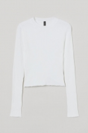 Pull en maille côtelée 8.99 €