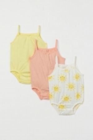 Lot de 3 bodies sans manches 6.99 €