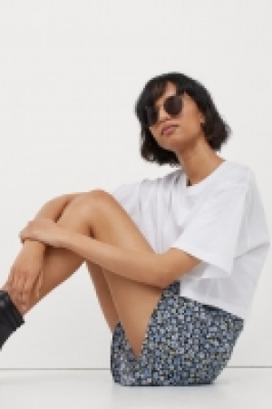 Short ample 5.99 €