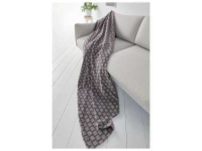 Plaid 8.99 €