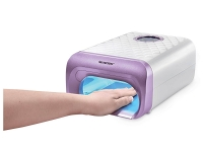 Set de manucure avec sèche-ongles