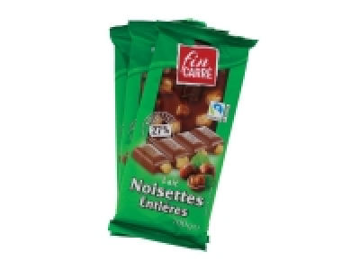 Chocolat lait noisettes entières
