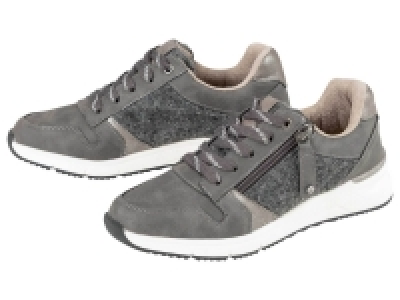 Chaussures 15.99 €