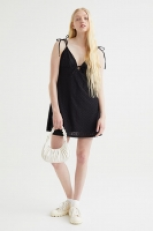 Robe avec broderie anglaise 13.99 €