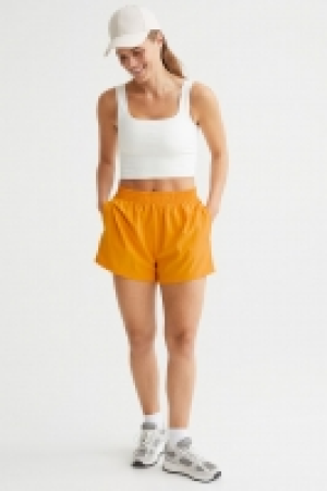 Short de sport 8.99 €