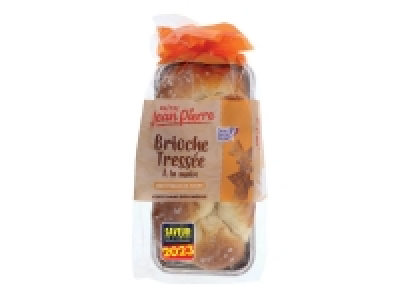Brioche tressée aux perles de sucre 2.05 €