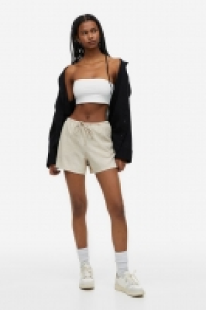 Short en lin mélangé avec taille élastique 15.99 €