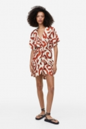 HM  Robe à encolure en V