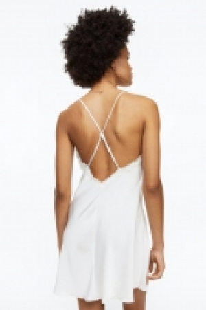 Nuisette en satin 12.99 €