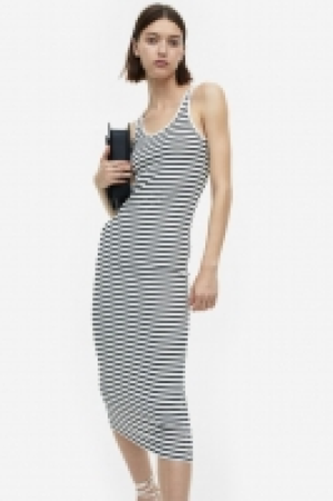 Robe moulante côtelée 12.99 €